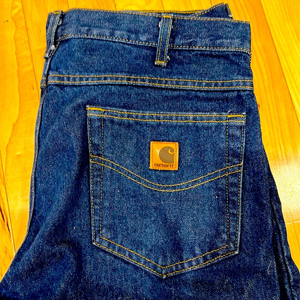Carhartt jeans.  34x32. Excellent condition.  Worn maybe once or twice